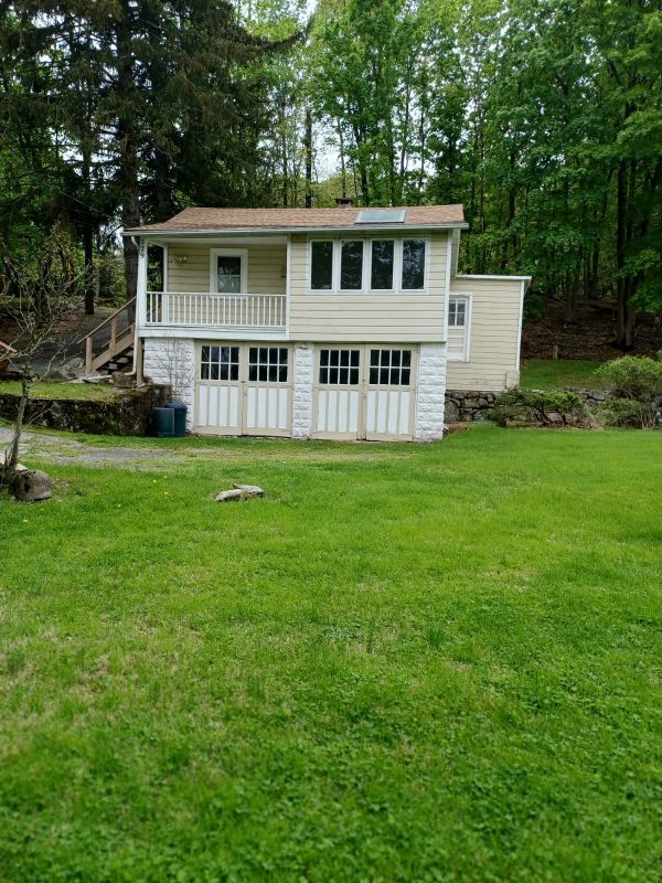 Building Photo - 129 Thiells Rd Rental