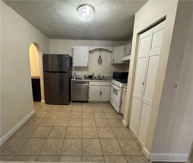 Photo - 260 George Waterman Rd