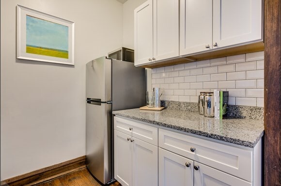 Photo - 1363-67 E. 53rd St.