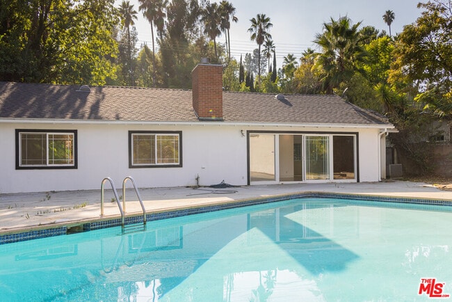 Photo - 5604 Valley Circle Blvd