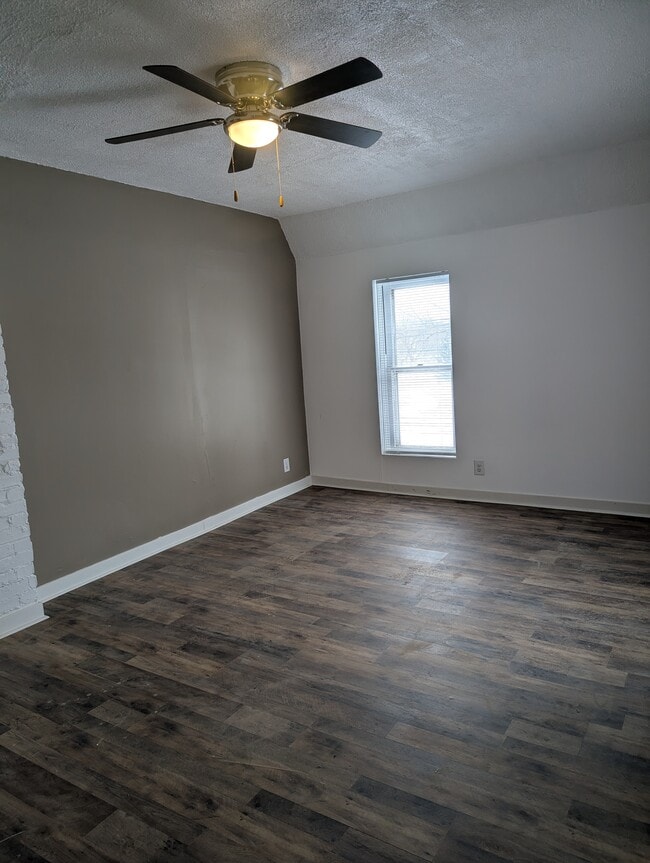 Photo - 64 E Maple Unidad 64 E. Maple apt. #4