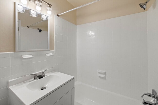 Photo - 101 North Ripley Apartments