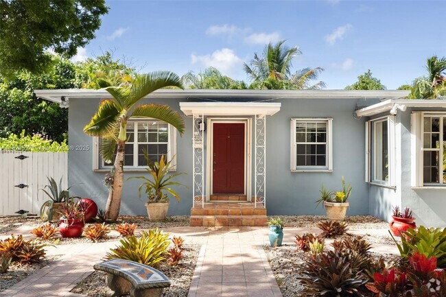 Building Photo - 5960 SW 46th Terrace Rental