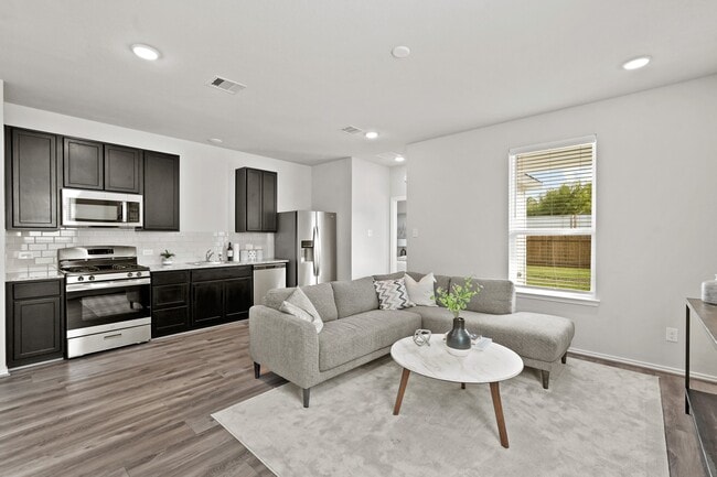 Photo - 1410 Acorn Mdw St