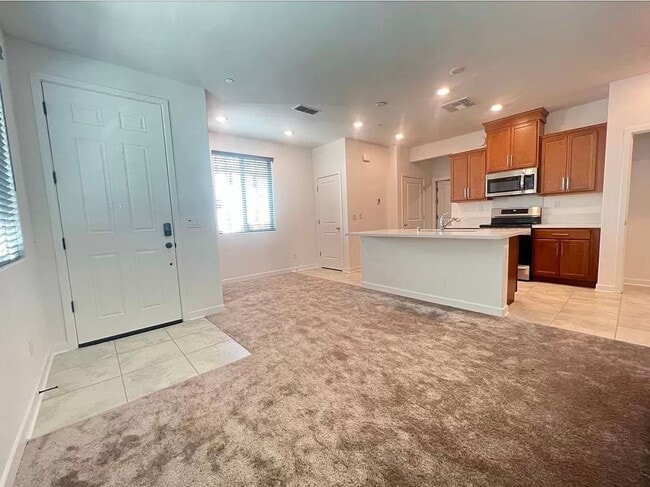 Photo - 5301 E Commerce Way