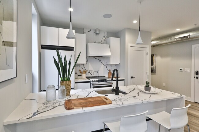 Photo - 1612 Cambridge St Unit 307