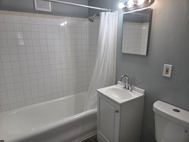 Photo - 2806 NE Madison Ave