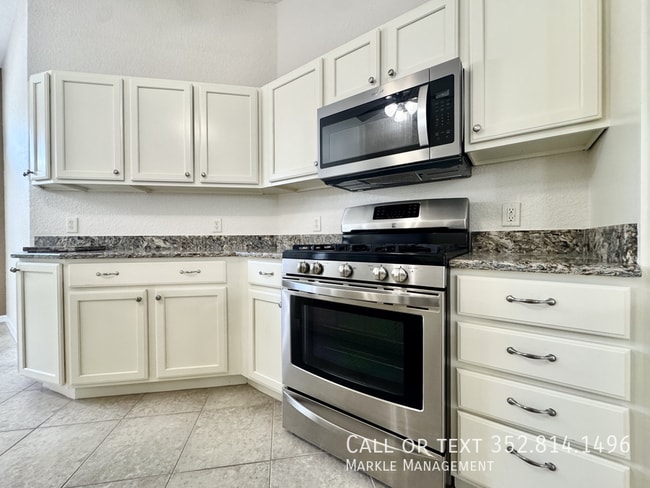Photo - 487 Thistledown Way