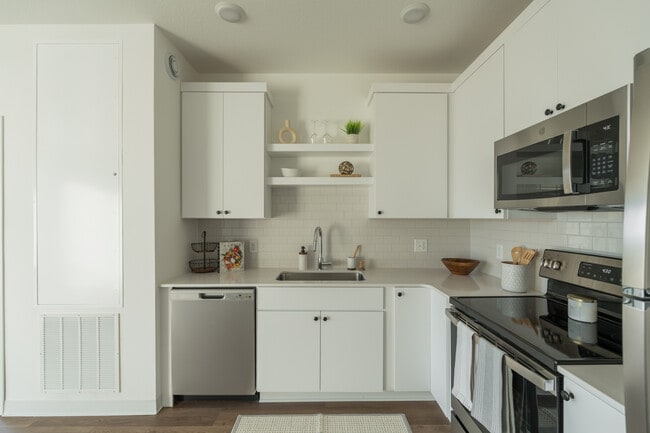 Photo - Reserve At Jordan Creek