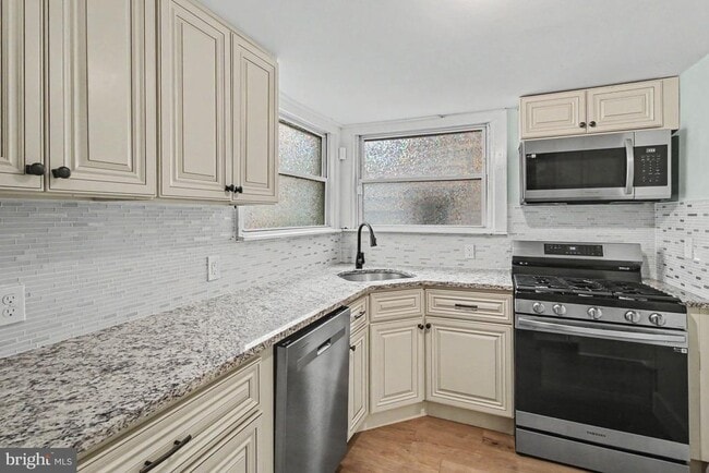 Photo - 308 Walnut St