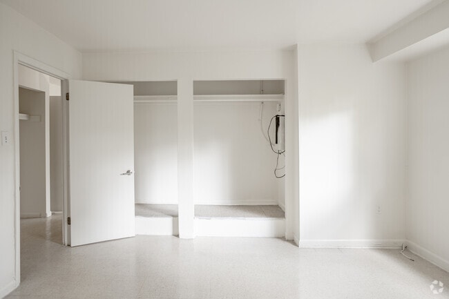2BR, 1BA - Bedroom 2