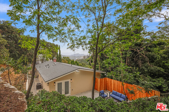 Building Photo - 8940 Holly Pl Rental
