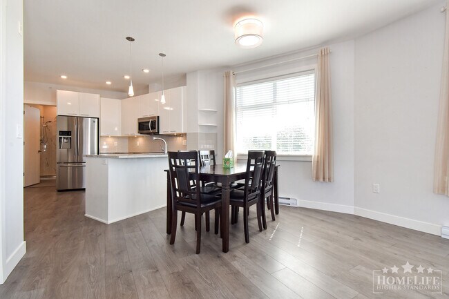 Photo - Corner Gem with Private Greenbelt Views – ... Unit 407