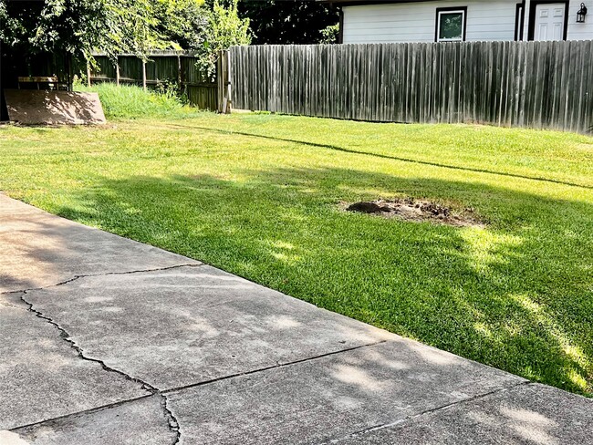 Photo - 115 Avenue E