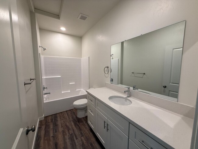 Photo - 9207 Prometheus Dr Unit B