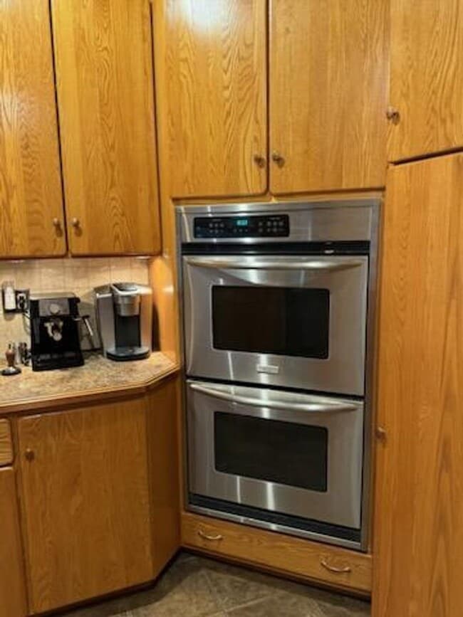 Photo - $2400 - 5 Bedroom, 2 Bath Home - Great Downtown Location and Views!!