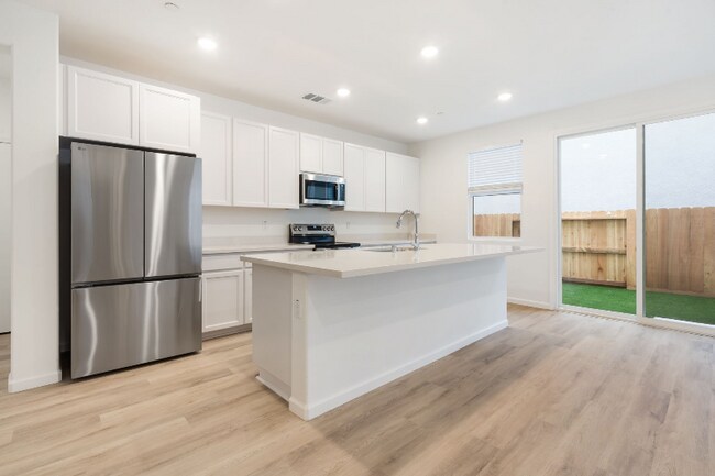 Photo - 8376 Solfrid Wy