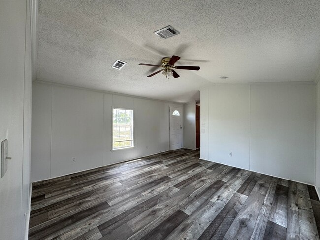 Photo - 16206 Wood Dr
