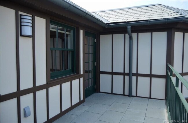 Photo - 5 Church Ln Unit 402