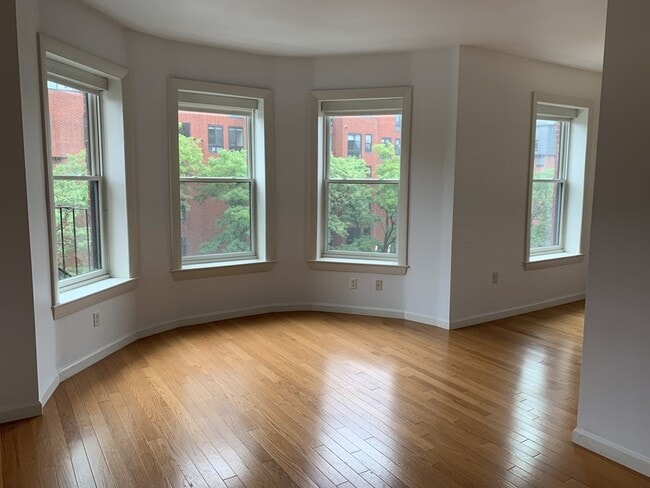 Building Photo - 177 Newbury St Unit PH1 Rental
