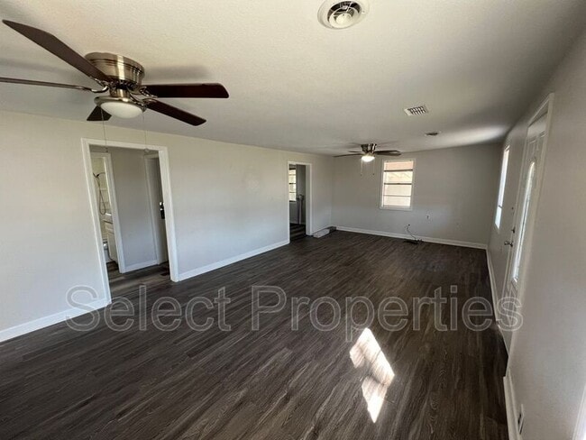 Photo - 2109 Kathleen St