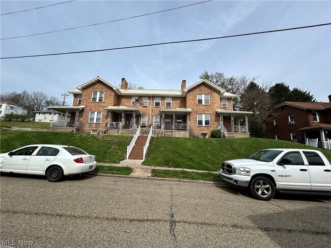 Photo - 125 George St