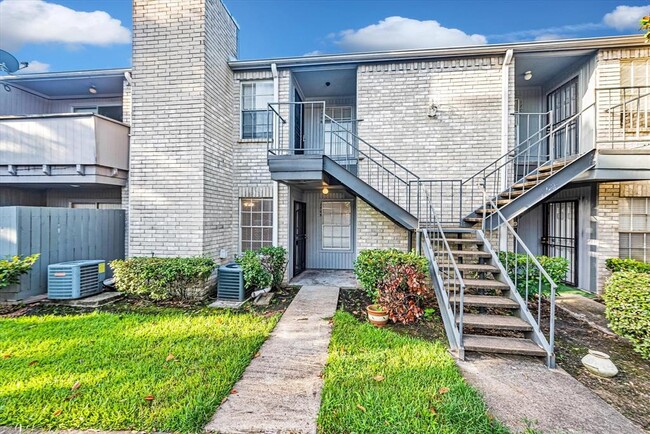 Photo - 9700 Leawood Blvd Condo Unit 1705