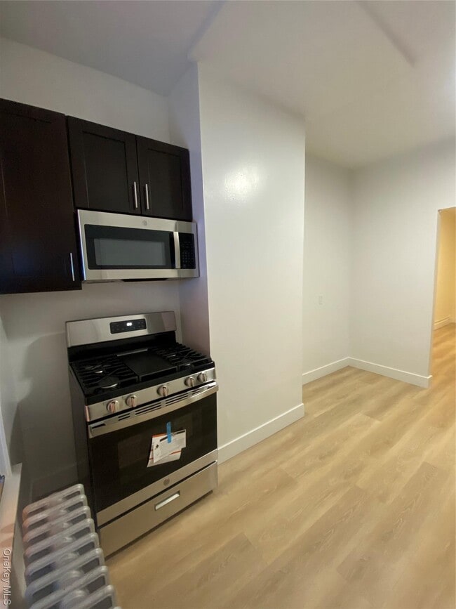 Photo - 73-17 72nd St