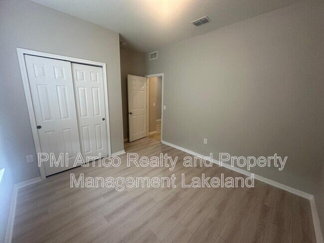 Photo - 8739 Micmac Ct