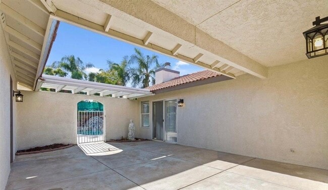 Photo - NW-Bakersfield  3 bed/2 bath with pool