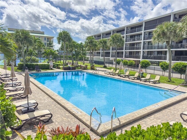 4141 Ocean Dr Unit 504