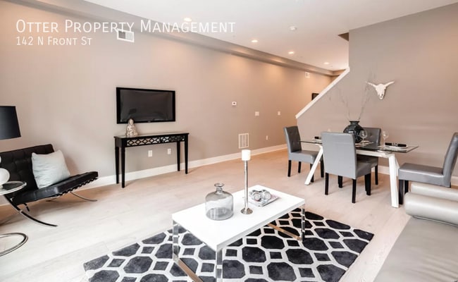 Photo - 142 N Front St