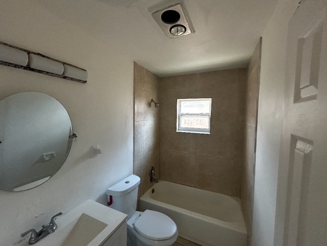 Photo - 626 W Mango St Unit B