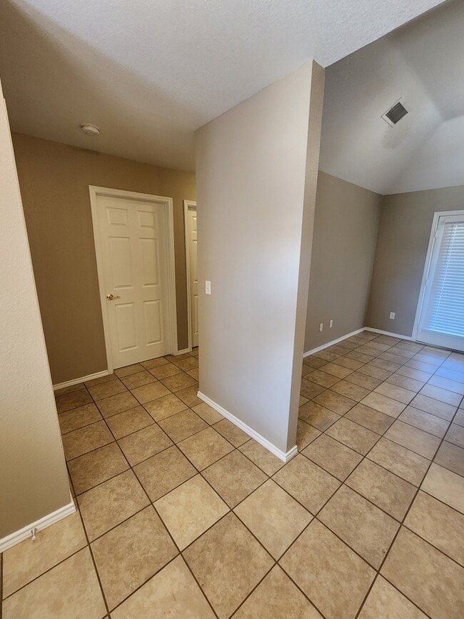 Photo - 3 bed 2 bath 1 car garage