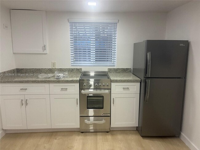 Photo - 290 NW 45th Ave Unidad 0