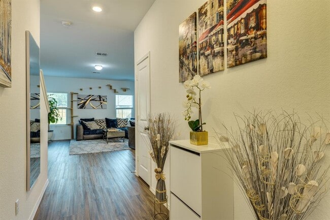 Photo - 7905 Prairie Rye Dr