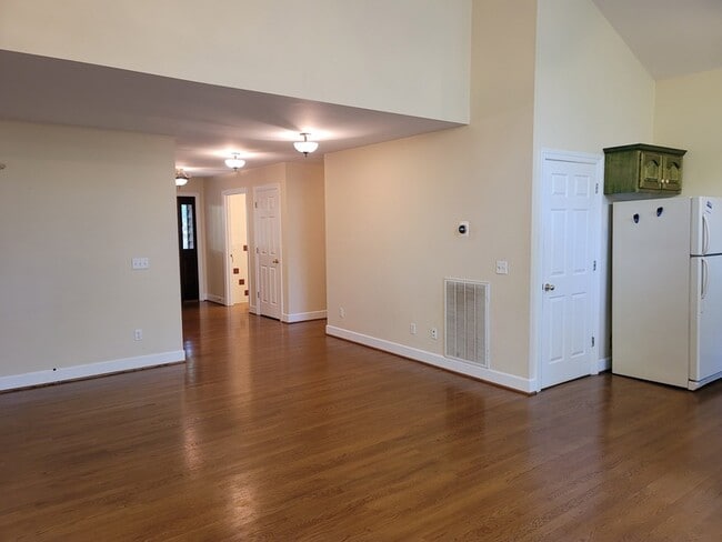 235 Scenic Dr