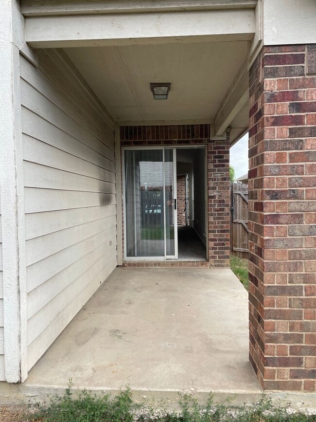 Photo - 2136 Ingrid Ln
