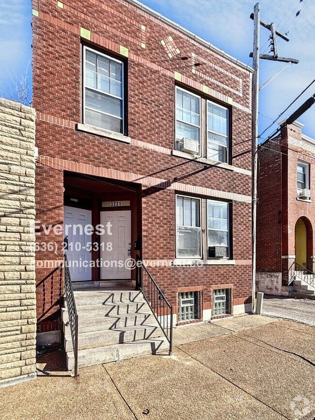 Building Photo - 3231 Dakota St Rental