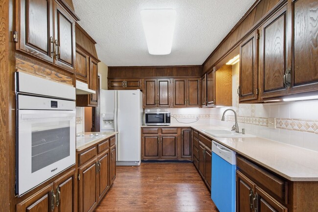 Photo - 7001/7003 S Indianapolis Ave Duplex Unit 7001