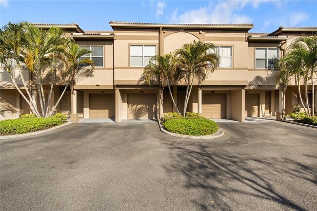 Building Photo - 624 Arbor Lake Ln Unit 624