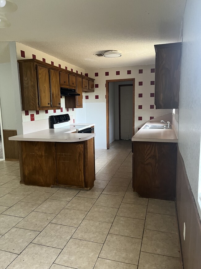 15682 Todd Ln