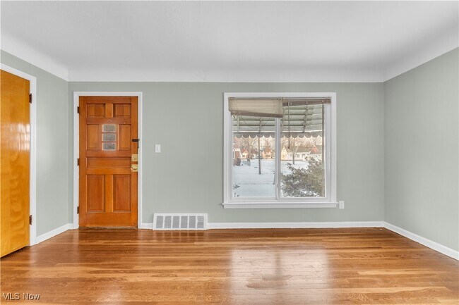 Photo - 20990 Morris Ave