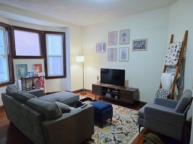 Photo - 20 Winchester St Unit 4