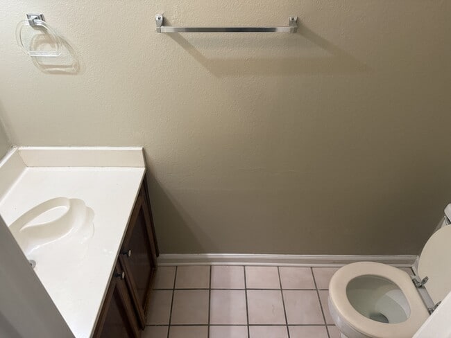 Photo - 820 Meadow Glen Ave