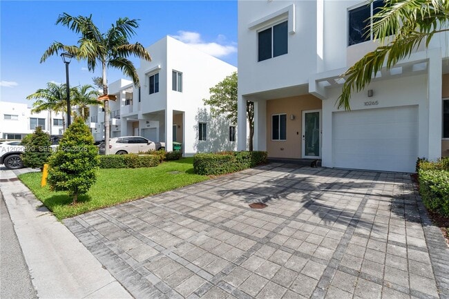 Photo - 10265 NW 72nd Terrace