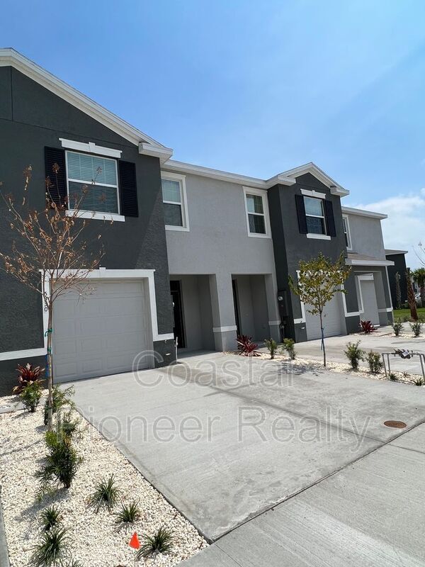Building Photo - 5330 Dragonfly Dr