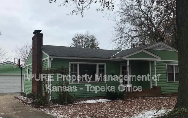 Photo - 3520 SW Brendan Ave