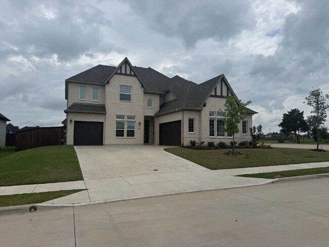 Photo - 1927 Pebble Ln