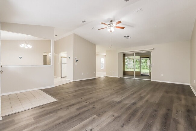 Photo - 2461 Statler Ave